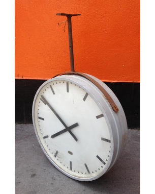 A HCE Belgium double-sided electrical railway clock: Image 2