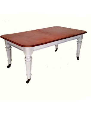 A  Victorian mahogany dining table