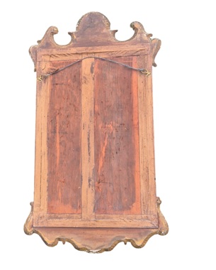a            Georgian-style giltwood mirror: Image 2